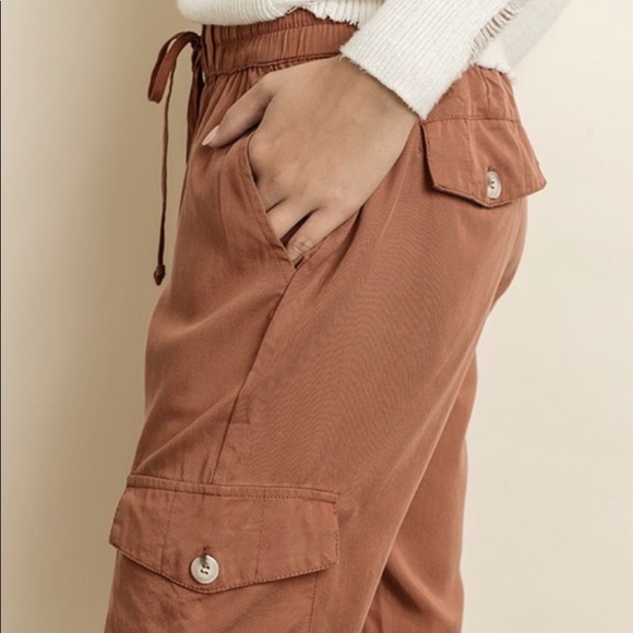 LOWEST Elsie Pocket Jogger Pants in Rust - Picture 5 of 6